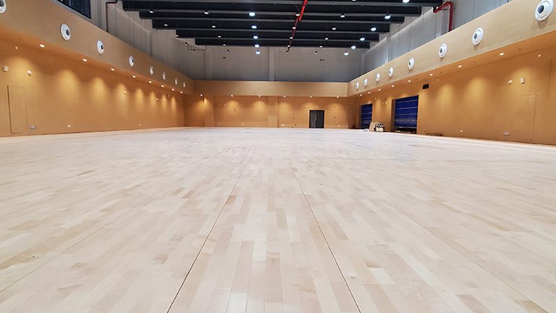 地板安装师傅上门服务的价格通常由以下几个部分构成：
